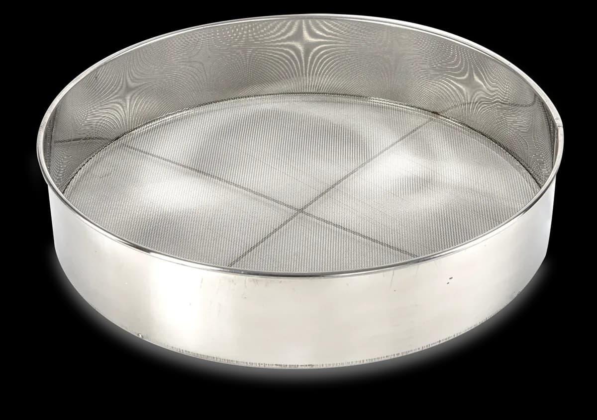 Cernidor para harina acero inox 14", cernidor, se vende en caja de 6